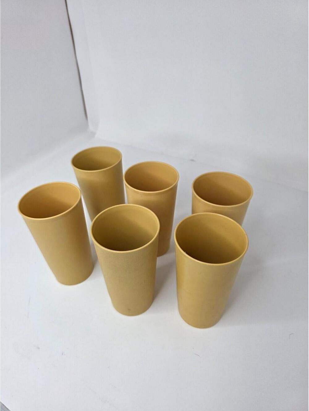 Vintage 1970's Tupperware Harvest Gold 12 oz. Tumbler Drink Cups 6pc. Set (2)